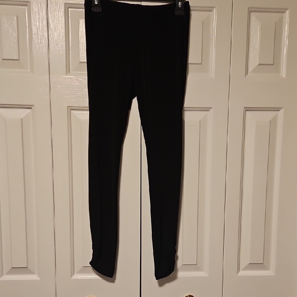 💖  $5 Add To Bundle Classic Black Leggings💖